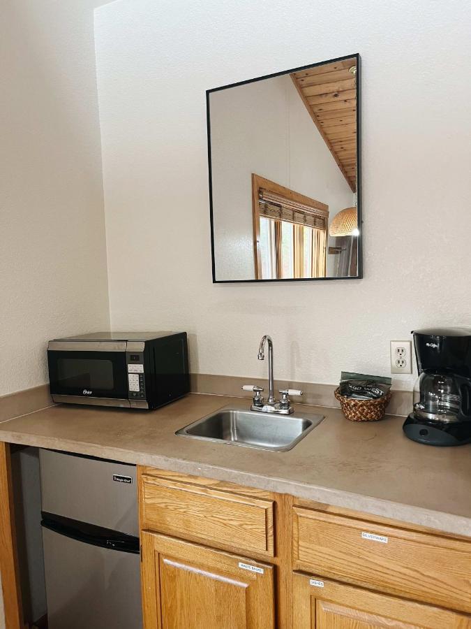 Cozy Cabin Suite Bed And Breakfast Woodland Park Exterior photo